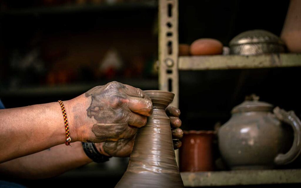 Crear y diseñar plantas suculentas en cerámica